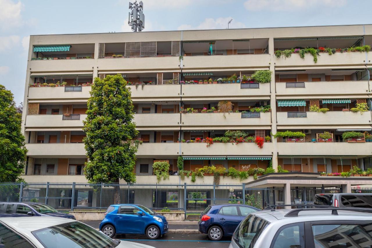 Niguarda-Zara Xxl Home,Two Balconies,Wifi,Family Milan Exterior photo